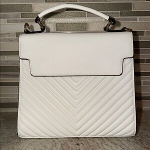 Elegant White Quilted Handbag